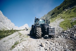 Erdarbeiten Scheeraeumung Wegsanierung Bagger Grabungen Erdbewegung Bagger Tirol Terfens Orgler Notruf Notdienst Unwetter Rohrbrüche Rohrbruch Erdbewegung Schwaz