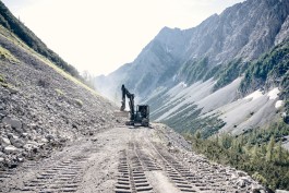 Erdarbeiten Scheeraeumung Wegsanierung Bagger Grabungen Erdbewegung Bagger Tirol Terfens Orgler Notruf Notdienst Unwetter Rohrbrüche Rohrbruch Erdbewegung Schwaz
