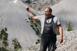 Erdarbeiten Scheeraeumung Wegsanierung Bagger Grabungen Erdbewegung Bagger Tirol Terfens Orgler Notruf Notdienst Unwetter Rohrbrüche Rohrbruch Erdbewegung Schwaz