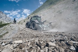 Erdarbeiten Scheeraeumung Wegsanierung Bagger Grabungen Erdbewegung Bagger Tirol Terfens Orgler Notruf Notdienst Unwetter Rohrbrüche Rohrbruch Erdbewegung Schwaz